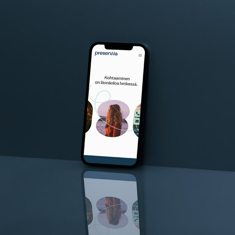 Fotorealistinen esitys Presentia-verkkosivuston mobiilinäkymästä älypuhelimen näytöllä, korostaen responsiivista käyttöliittymäsuunnittelua ja brändin mukaista kuvitusta.