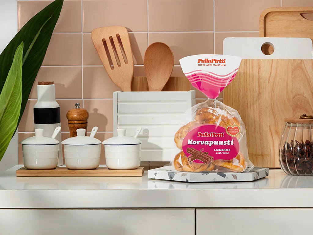 Luma Creativen suunnittelemat korvapuusti pakkaus