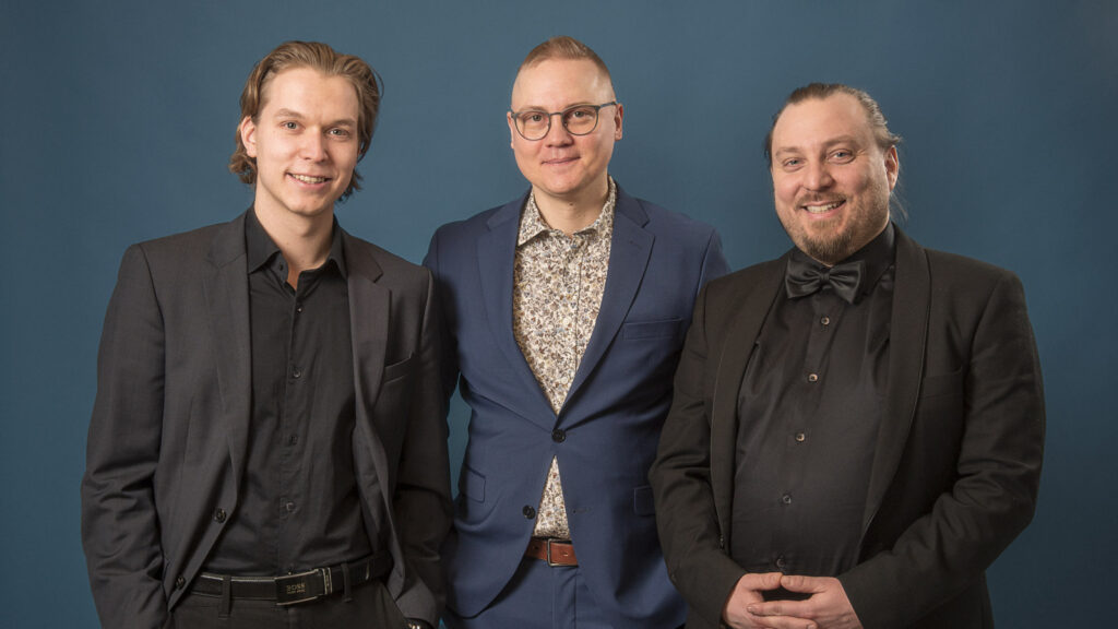 Luma Creativen asiantuntijakuva, jossa esiintyy yrityksen myyntitiimi vuonna 2022. Kuva edustaa asiantuntijuutta ja henkilökohtaista palvelua myynnin terminologiaa ja laadukasta myyntiprosessia käsittelevässä blogiartikkelissa.