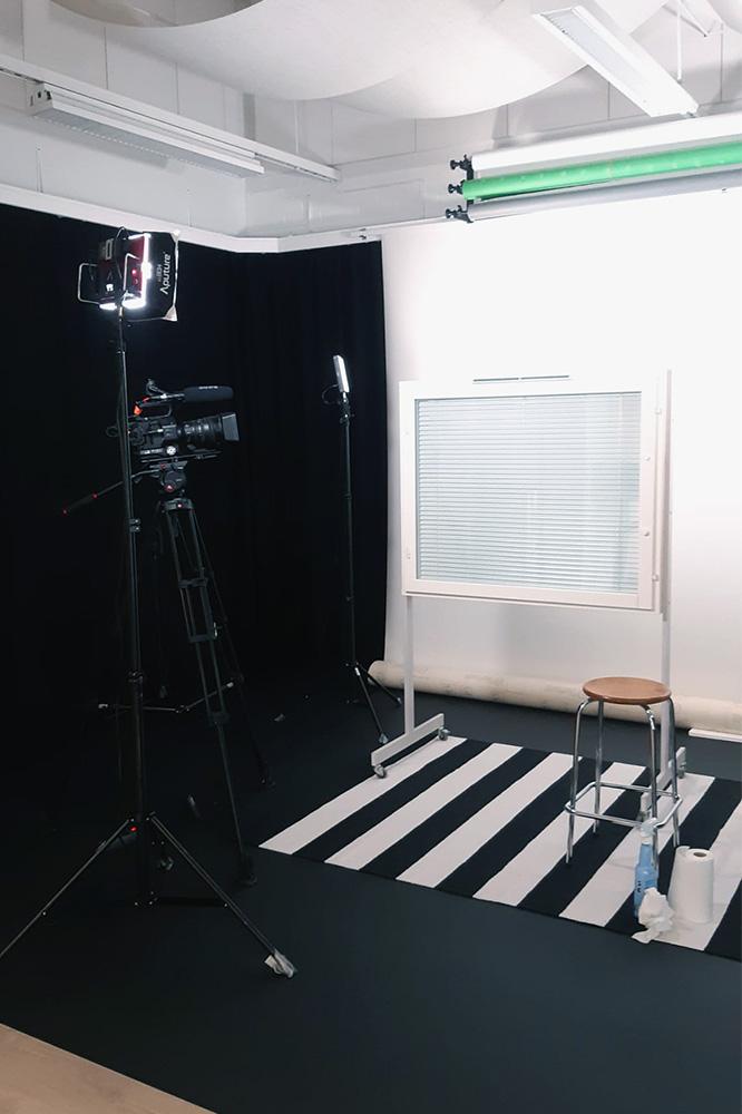 One-Way-tuotekuvausten studionäkymä